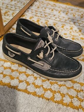 Sperry Black Leather Women’s Boat Shoes with Cream Accents
